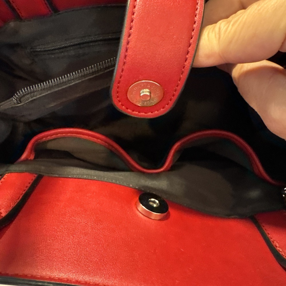 Nine West Red Satchel Purse‎ - Picture 8 of 13